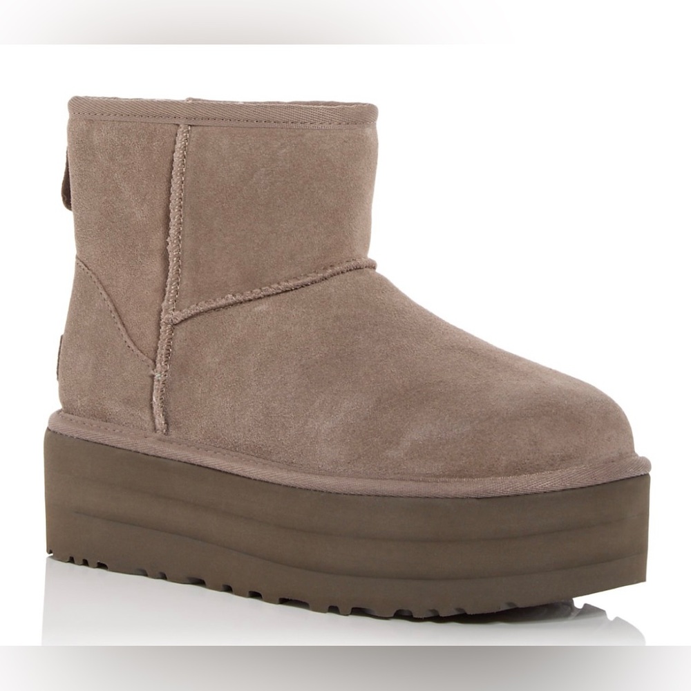 NIB UGG® 1134991 Women's Classic Mini Platform Booties